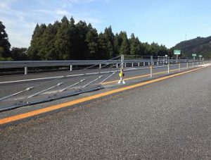 地図記号 分離帯